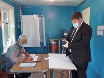 Сергей Агапов и Владимир Дмитриев приняли участие в голосовании по поправкам в Конституцию РФ